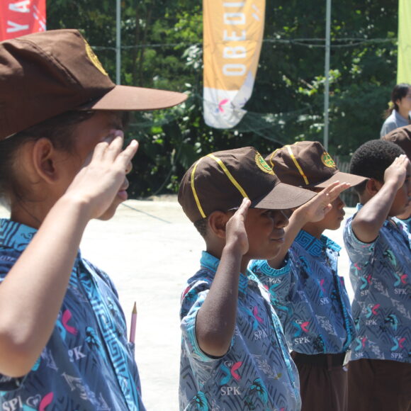 IMG_0876 Melatih Dasar Kepemimpinan dan Kerja Sama Siswa